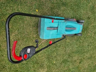 Corta césped bosch ARM32