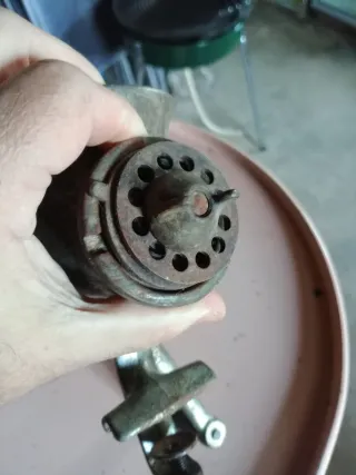 Picadora de carne antiga