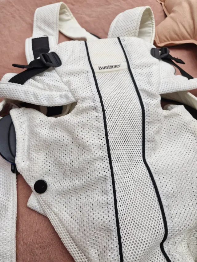 Mochila Porteo Baby Bjorn Blanca nueva