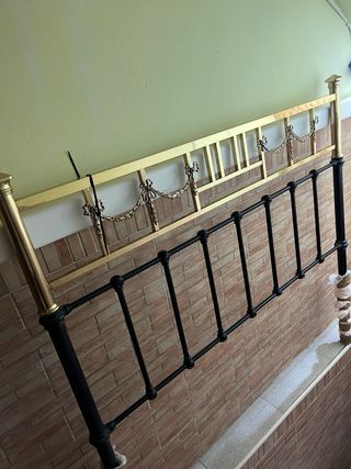 Cabecero antiguo hierro forja dorado