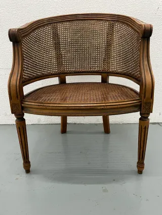 Silla estilo francés Luis XVI nogal