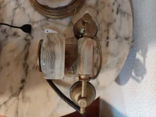 Teléfono Vintage Dorado y Multicolor