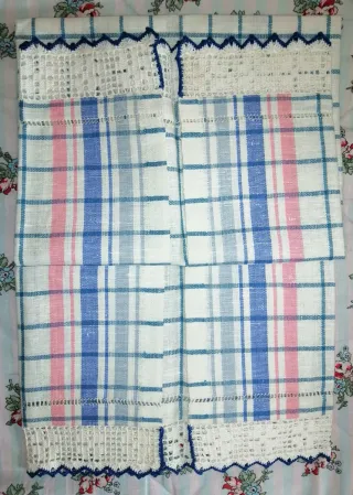 Strofinaccio 100% cotone.