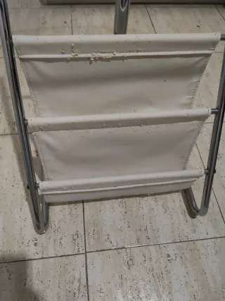 Mesa auxiliar cristal y metal