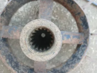 Ruedas Motocultor Gymet Hierro.Ejes estriados.