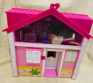 Casa maletín para muñecas