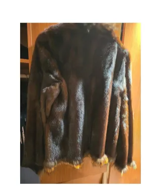 Abrigo de piel marrón