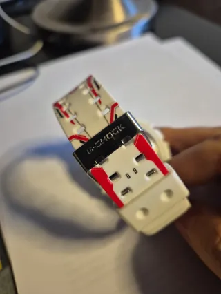 Casio G-Shock GA-110MW Gundam Mod Blanco