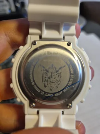Casio G-Shock GA-110MW Gundam Mod Blanco