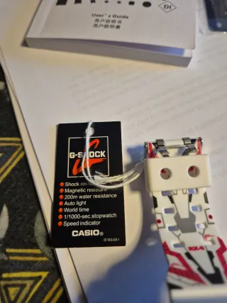 Casio G-Shock GA-110MW Gundam Mod Blanco