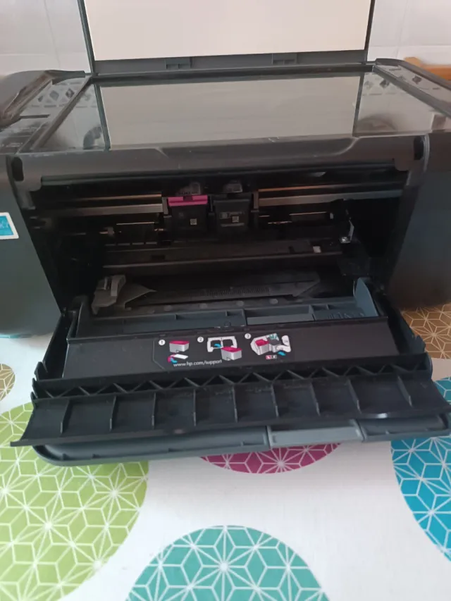 Impresora HP Negra y Gris