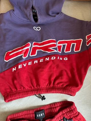 Conjunto chándal Grimey morado y rojo