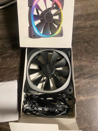 Ventole NZXT AER RGB 2 + HUB