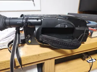 Videocámara Canon E300 8mm Pop-Up Light