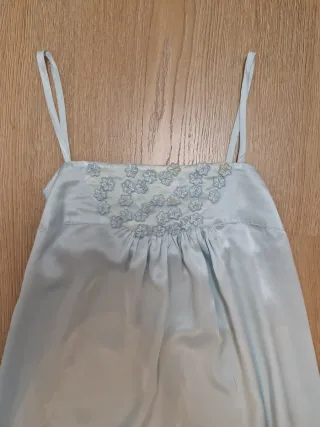 Camisón de seda azul claro