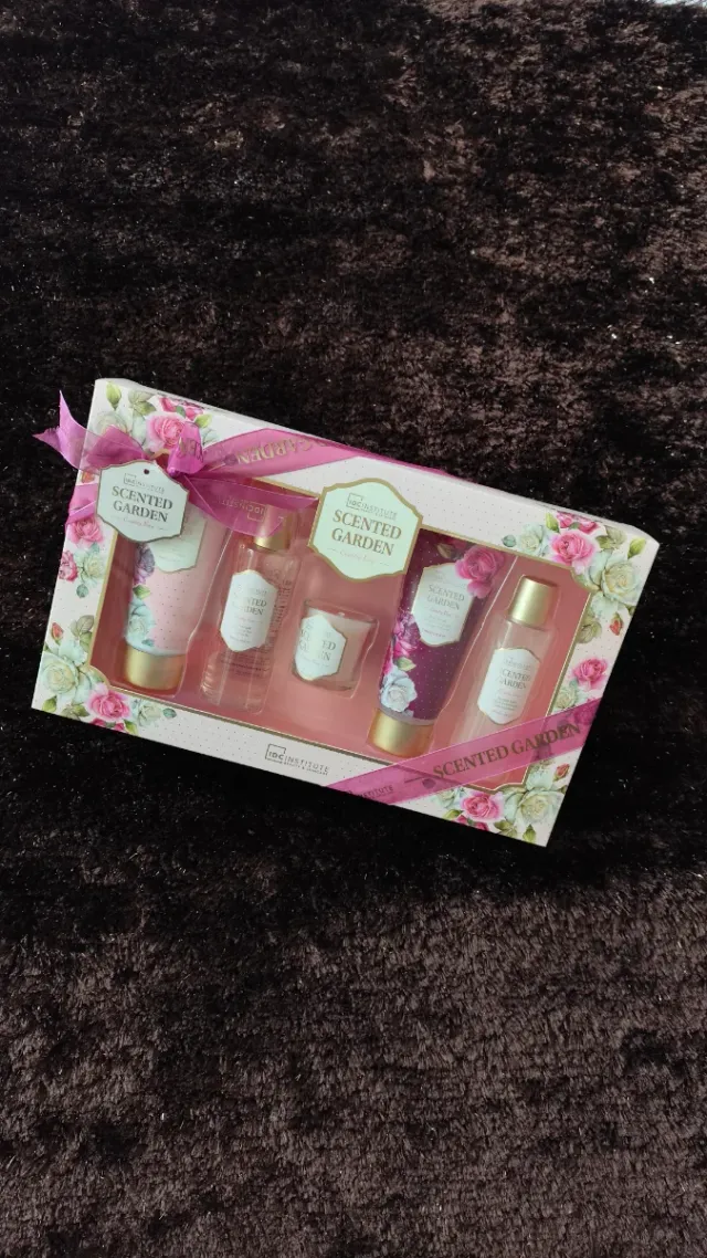 Set de baño IDC INSTITUTE Nuevo. Belleza. Regalo.