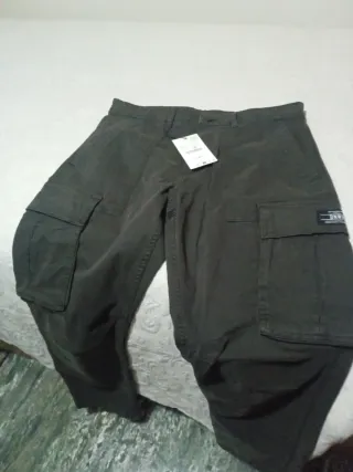 Pantalón cargo verde oliva