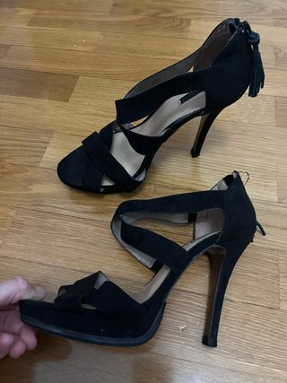 Sandalias tacón negro