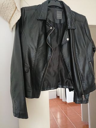 Cazadora efecto piel Primark Talla M