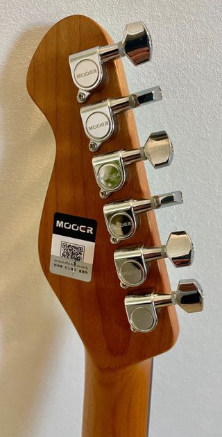 Guitarra Eléctrica MOOER MC10