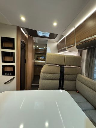 AUTOCARAVANA ADRIA MATRIX 670SC 2021 CAMA ISLA