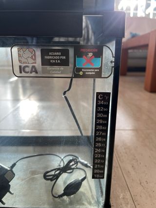 Acuario con motor eléctrico 35L con tapa