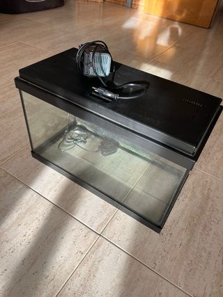 Acuario con motor eléctrico 35L con tapa