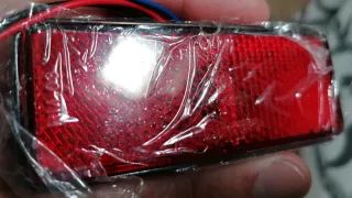 Catadióptrico con luz LED