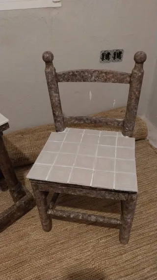 Mesa y sillita Madera Antiguas