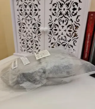 Zapatillas de pelo grises sin estrenar