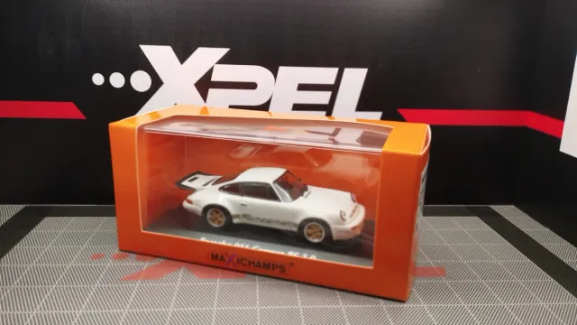 Porsche 911 Carrera RS 2.0 Maxichamps