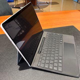 Surface Pro 11 Copilot+ OLED Ultra 7