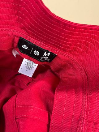 Cappello da Pescatore Nike x Liverpool - NUOVO