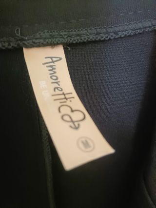 Americana blazer negra botones dorados talle S-M