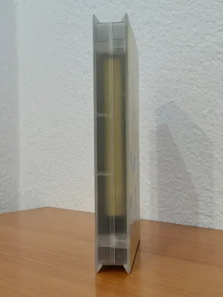 TRES IDIOTAS Y UNA BRUJA VHS Caja Grande