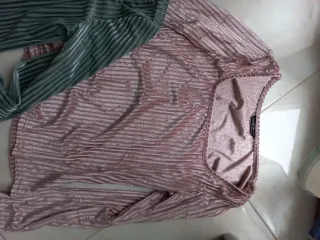 2 maglie SHEIN S azzurro rosa