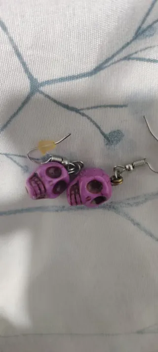 Pendientes calavera morados y rosas