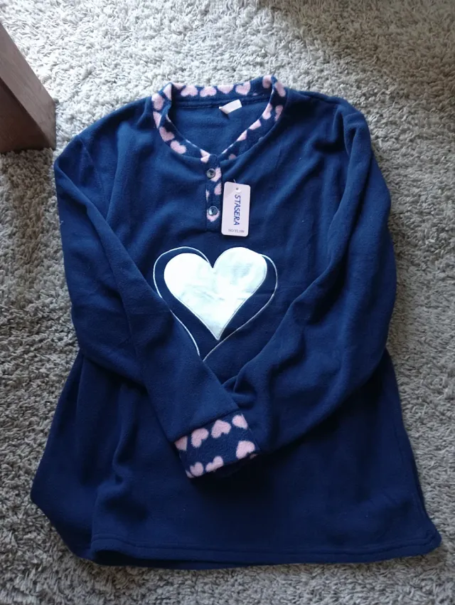 Pijama Polar Corazones Talla L Nuevo