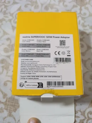 realme SUPERVOOC 120W Power Adapter Bianco