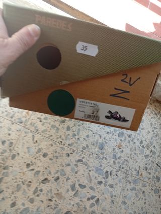 Sandalias deportivas mujer Paredes negras y morada