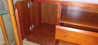 Mueble televisión de madera maciza