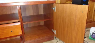 Mueble televisión de madera maciza