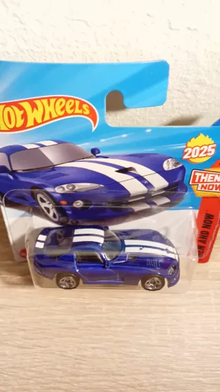 Hot Wheels '96 Dodge Viper GTS