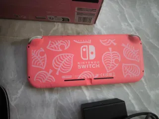 Nintendo Switch Lite versión Animal Crossing