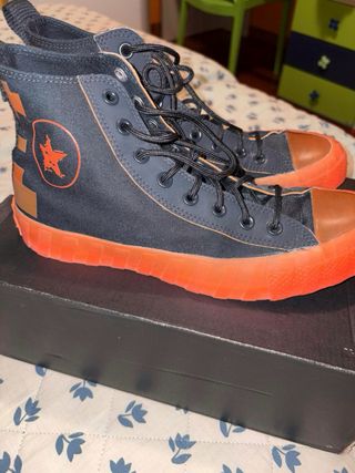 Converse UNT1TL3D High Top Nero/Arancio limited ed