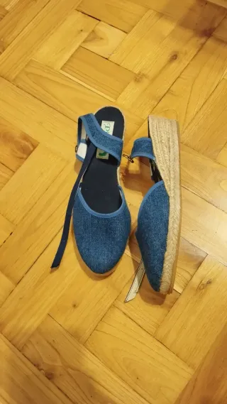 Sandalias esparto azul