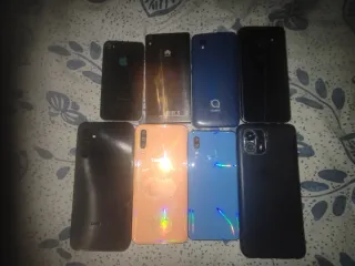 Vendita di telefoni cellulari iPhone, Samsung, Huawei, Xiaomi