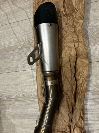 Tubo de escape Triumph Trident 660