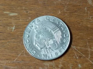 Monedas Chinas y Mejicanas.