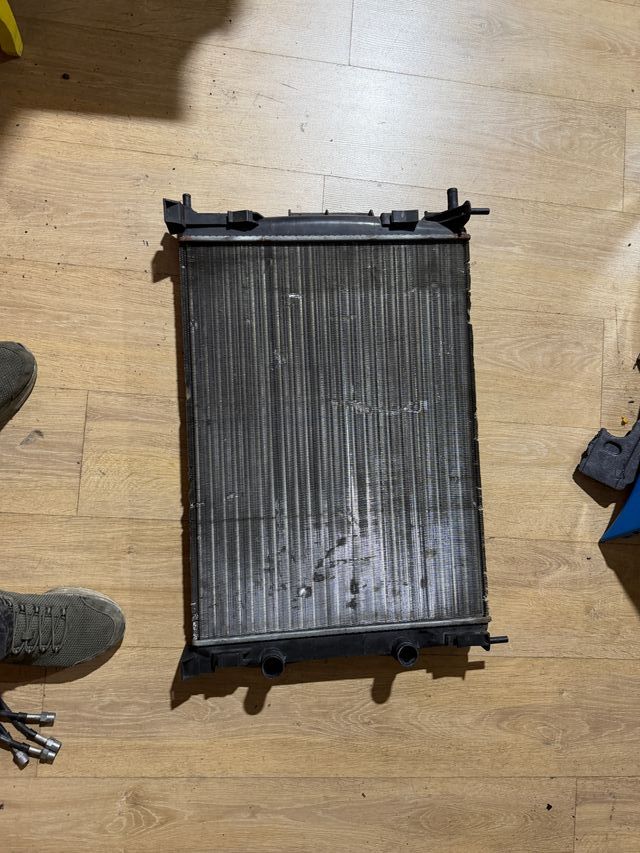 Radiador Renault Megane RS 225 R26